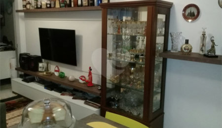 Casa à venda com 2 quartos no condomínio Estrada Lázaro Amâncio de Barros,117, São Paulo - SP