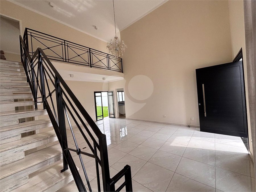 Casa à venda com 3 suítes no condomínio Residencial Maria Dulce, Indaiatuba - SP