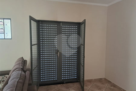 Casa à venda com 3 quartos, sendo 1 suíte, em Vila Boa Vista 1, São Carlos, SP