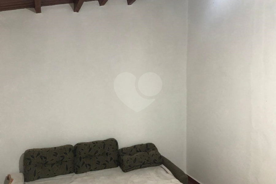 Sobrado à venda com 3 quartos em Serra da Cantareira, Mairiporã, SP