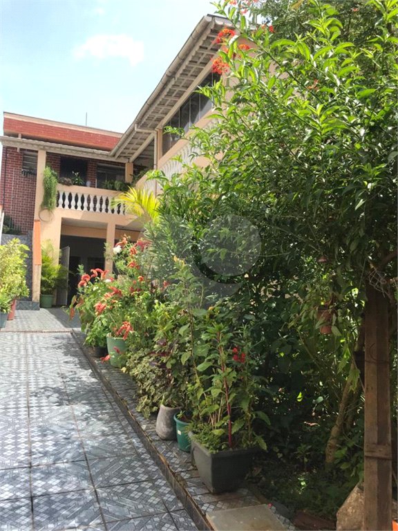 Sobrado à venda com 10 quartos, sendo 2 suítes, em Pirituba, São Paulo, SP