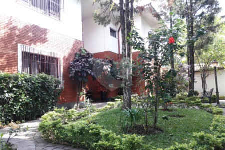 Casa à venda com 5 quartos, sendo 3 suítes,  em Butantã, São Paulo, SP