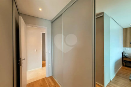 Apartamento à venda com 3 suítes em Santo Amaro, São Paulo, SP