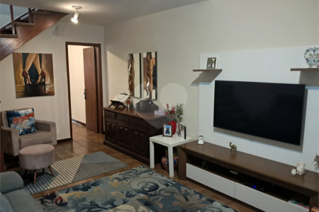 Sobrado à venda com 2 quartos em Granja Julieta, São Paulo, SP
