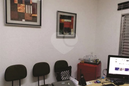 Sobrado à venda com 3 quartos, sendo 1 suíte,  em Vila Maria Alta, São Paulo, SP
