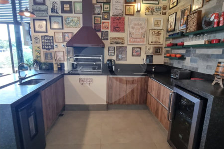Casa à venda com 3 suítes no condomínio Campo de Toscana, Vinhedo - SP