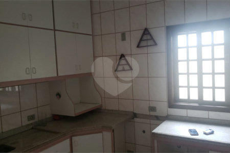 Sobrado à venda ou para alugar com 4 quartos, sendo 2 suítes, em Vila Congonhas, São Paulo, SP