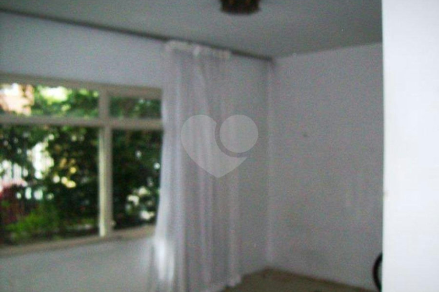 Sobrado à venda com 4 quartos em Parada Inglesa, São Paulo, SP