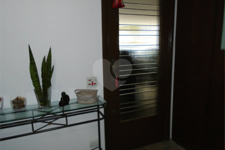 Casa Térrea à venda com 3 quartos, sendo 1 suíte,  em Alto da Boa Vista, São Paulo, SP