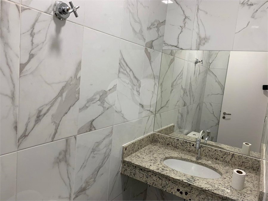 Sobrado à venda ou para alugar com 7 quartos, sendo 3 suítes, em Vila Mariana, São Paulo, SP