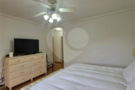 Casa à venda com 4 suítes no condomínio Estância Marambaia, Vinhedo - SP