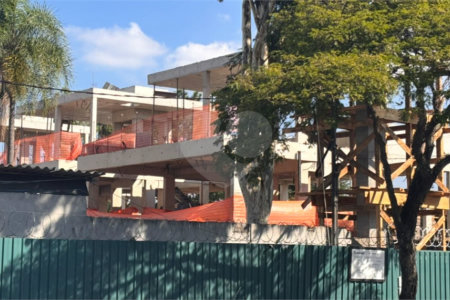 Casa à venda com 4 suítes no condomínio Casa Jardim Paineiras, São Paulo - SP