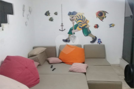Triplex à venda ou para alugar com 4 suítes em Enseada, Guarujá, SP