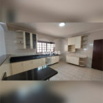 Casa à venda com 3 quartos, sendo 1 suíte, no condomínio Eldourado, São José dos Campos - SP