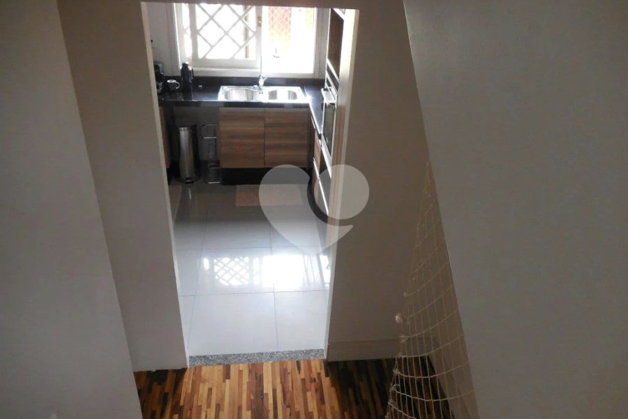 Casa à venda com 3 quartos, sendo 1 suíte, no condomínio Residencial Morada do Horto, São Paulo - SP