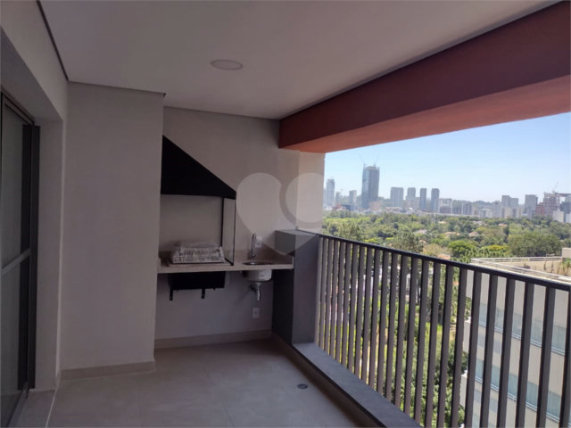 Apartamento à venda com 2 quartos, sendo 1 suíte,  em Santo Amaro, São Paulo, SP
