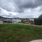 Casa à venda com 5 quartos, sendo 3 suítes, no condomínio Serra da Estrela, Atibaia - SP