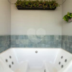 Apartamento à venda com 3 quartos, sendo 2 suítes, em Pinheiros, São Paulo, SP