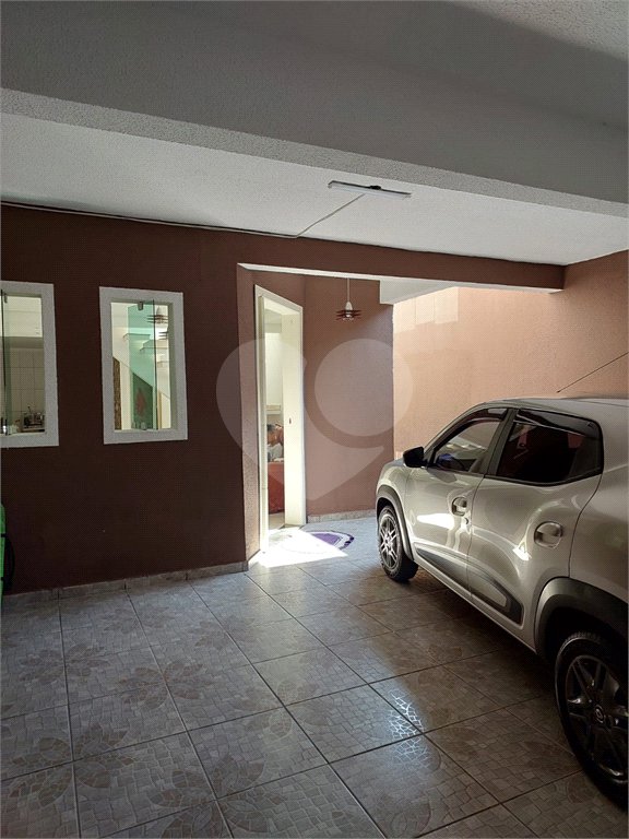 Sobrado à venda com 2 quartos, sendo 1 suíte, em Jardim Luciana, Itaquaquecetuba, SP