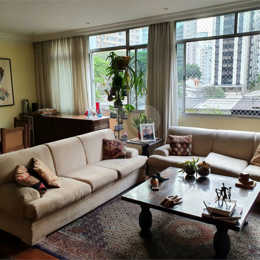Apartamento à venda com 3 quartos, sendo 2 suítes, em Itaim Bibi, São Paulo, SP