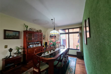 Casa à venda com 3 quartos, sendo 1 suíte, em Interlagos, São Paulo, SP