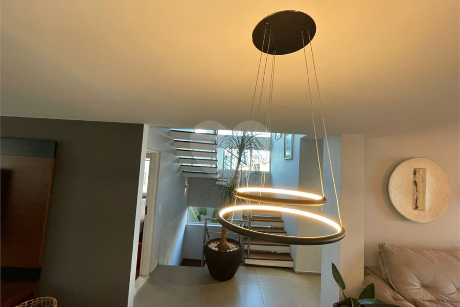 Casa à venda com 4 suítes no condomínio Fechado, São Paulo - SP