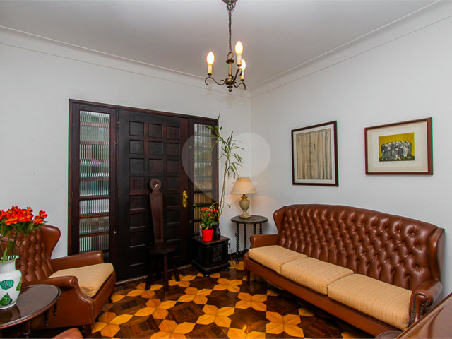 Sobrado à venda com 5 quartos em Vila Mariana, São Paulo, SP