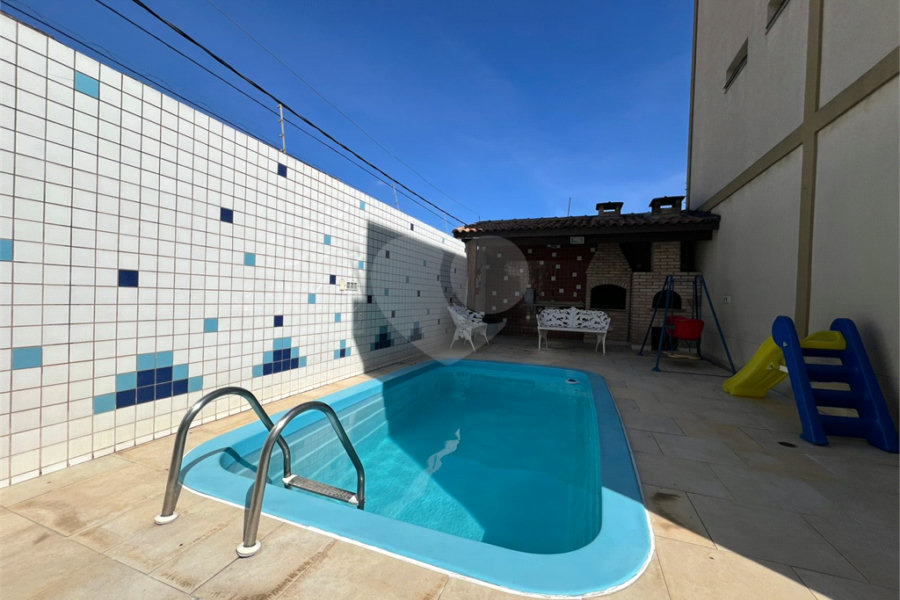 Casa à venda com 3 quartos, sendo 2 suítes,  no condomínio Mirante do Vale, São Paulo - SP