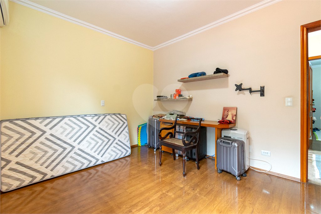 Casa à venda com 3 quartos, sendo 1 suíte,  em Vila Cordeiro, São Paulo, SP