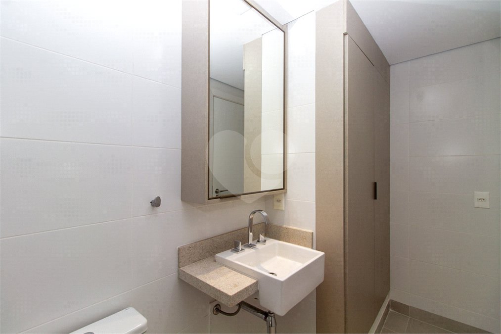 Apartamento à venda ou para alugar com 3 suítes em Jardim Morumbi, São Paulo, SP