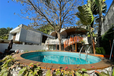 Sobrado à venda com 4 quartos, sendo 3 suítes, em Alto da Lapa, São Paulo, SP