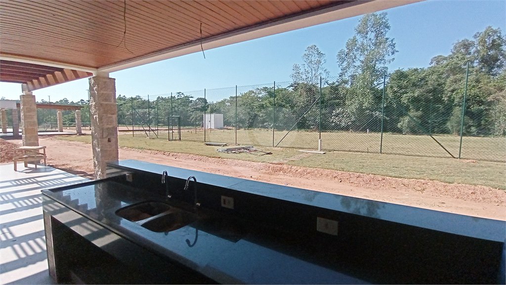 Terreno à venda com 1 suíte em Jardim Portugal, Valinhos, SP