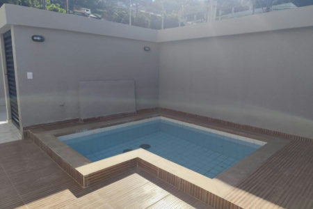 Casa com 2 dormitórios à venda, 100 m² por R$ 560.000,00 - Marapé - Santos/SP