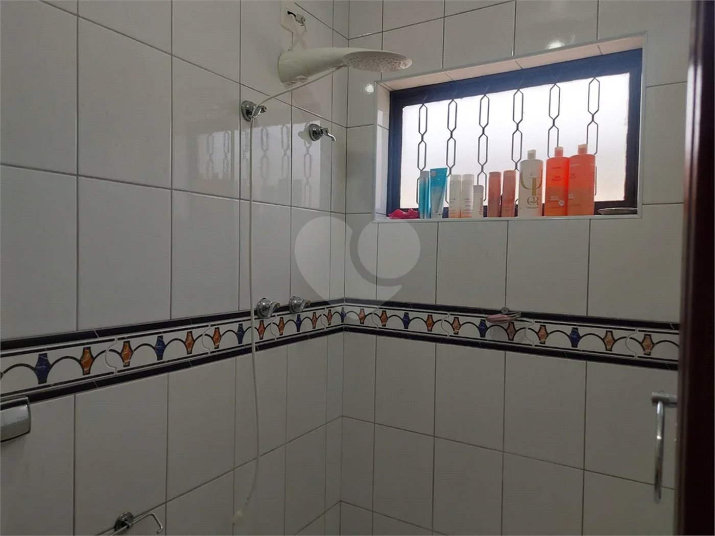 Casa à venda com 4 quartos, sendo 3 suítes, no Centro, Vinhedo, SP