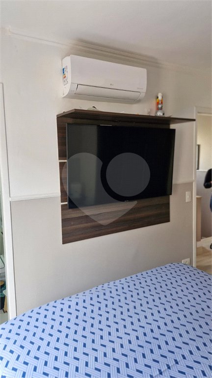 Casa à venda com 3 quartos, sendo 1 suíte,  no condomínio Moradas do Horto, São Paulo - SP