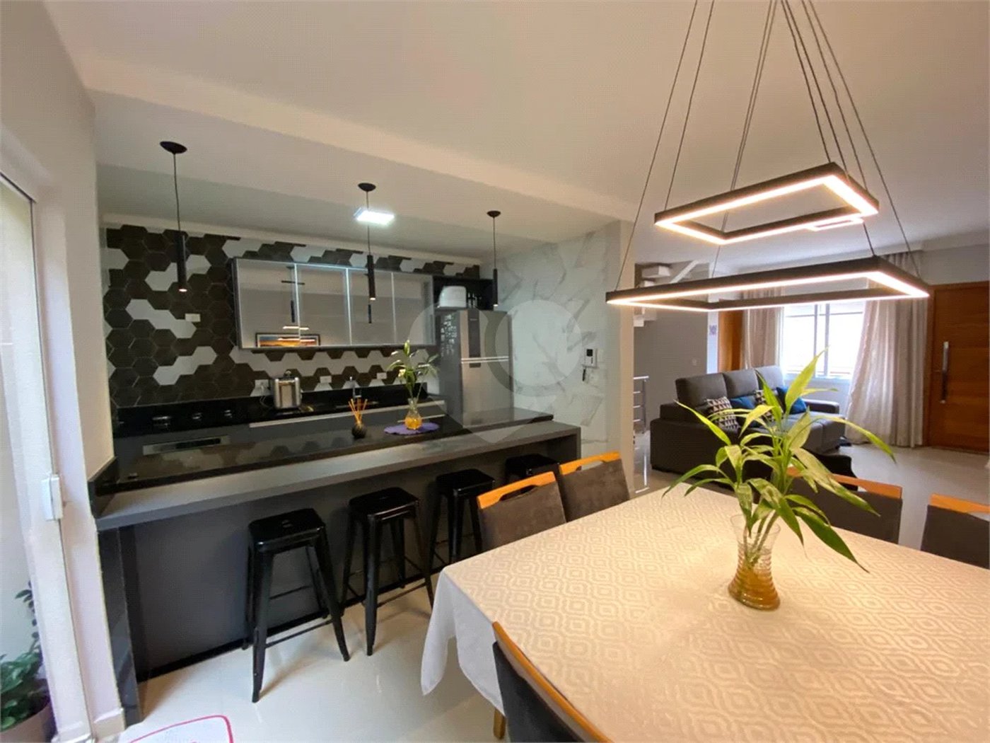 Casa à venda com 3 suítes no condomínio Belle Villle, São Paulo - SP