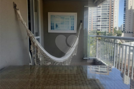 Apartamento à venda com 3 quartos, sendo 1 suíte, em Vila Andrade, São Paulo, SP