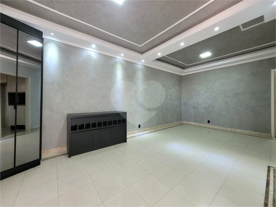 Casa à venda com 3 quartos, sendo 1 suíte,  no condomínio Villa Bella, Sorocaba - SP