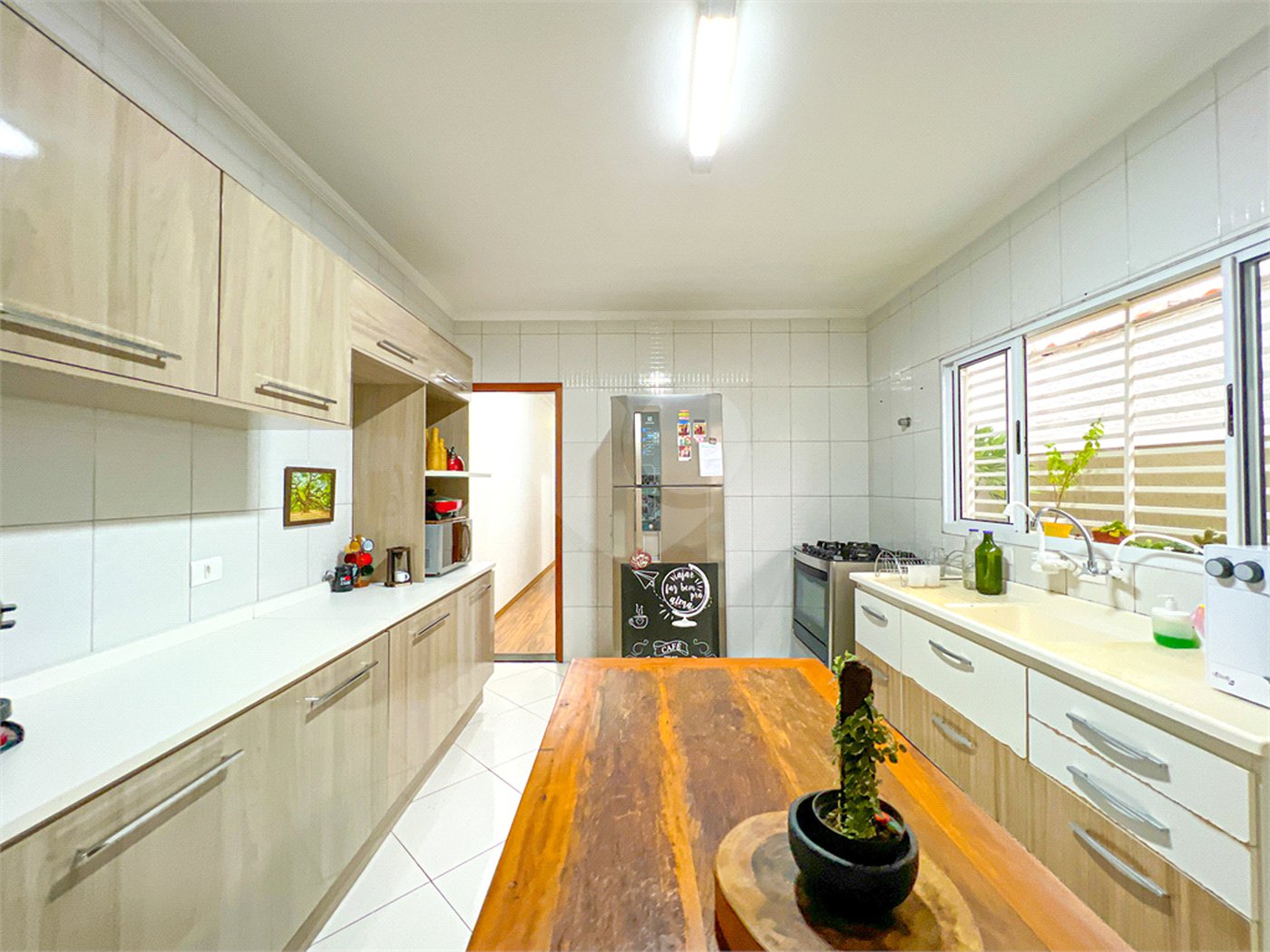 Casa à venda com 3 quartos, sendo 1 suíte,  no condomínio 658, São Paulo - SP