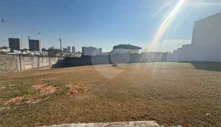 Terreno à venda no condomínio Portal da Primavera, Sorocaba - SP