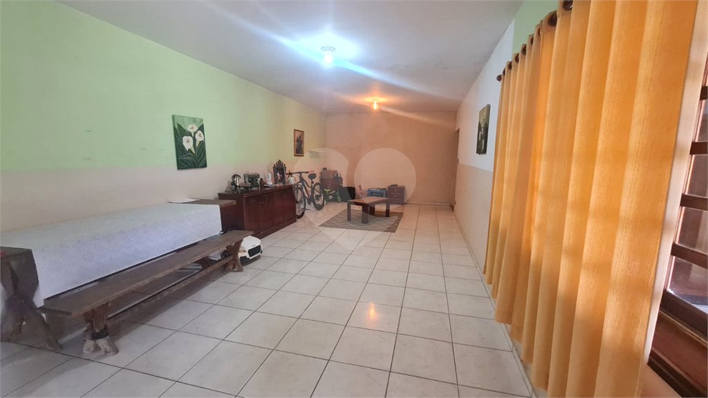Chácara à venda com 3 quartos, sendo 1 suíte, em Vila Reis, Itapetininga, SP