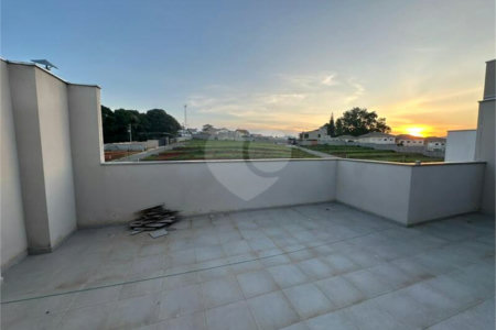 Cobertura à venda com 2 quartos, sendo 1 suíte, em Bairro do Cambará, São Roque, SP