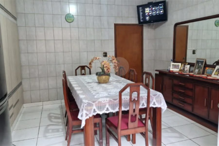 Casa à venda com 3 quartos, sendo 2 suítes, em Parque Residencial Cidade Universitária, Ribeirão Preto, SP