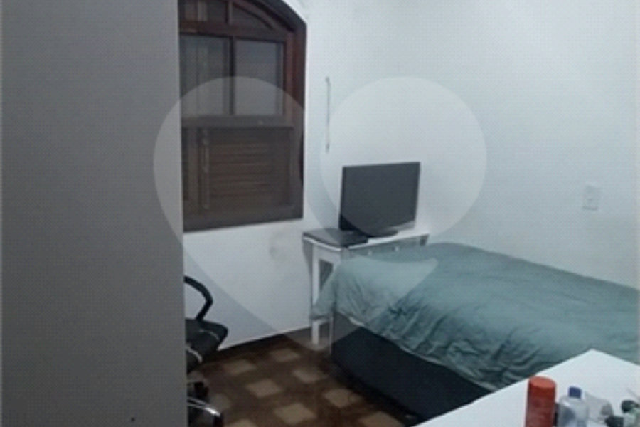 Casa à venda com 3 quartos, sendo 1 suíte, em Vila Scarpelli, Santo André, SP