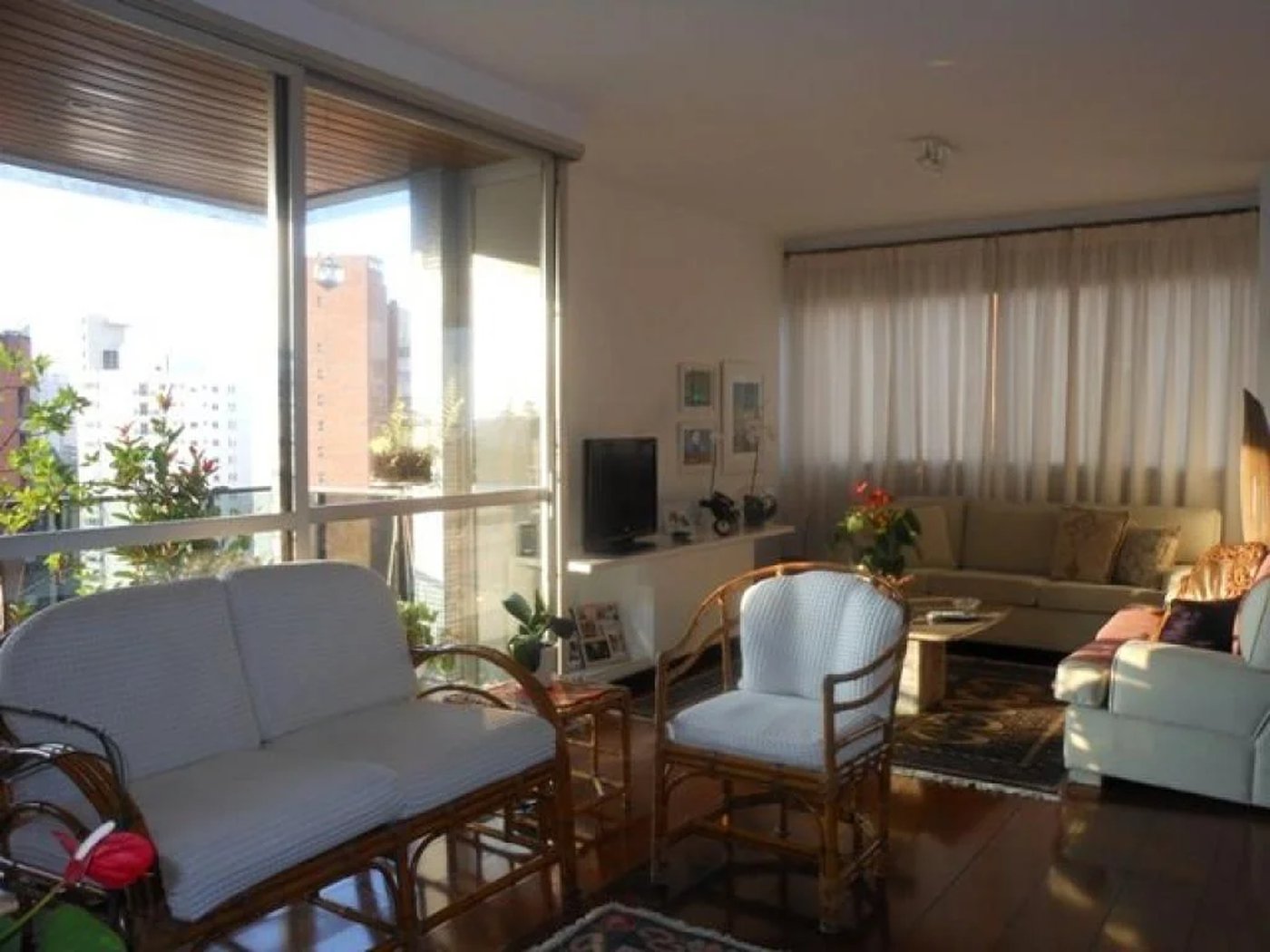 Apartamento à venda com 4 quartos, sendo 2 suítes,  em Vila Suzana, São Paulo, SP