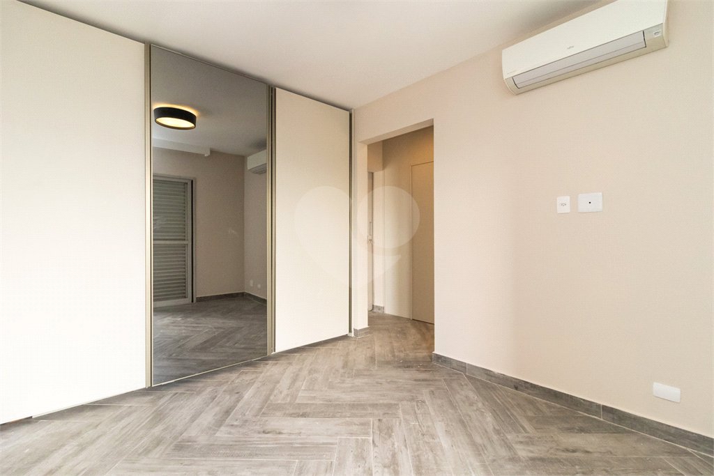 Apartamento à venda com 3 quartos, sendo 1 suíte,  em Indianópolis, São Paulo, SP