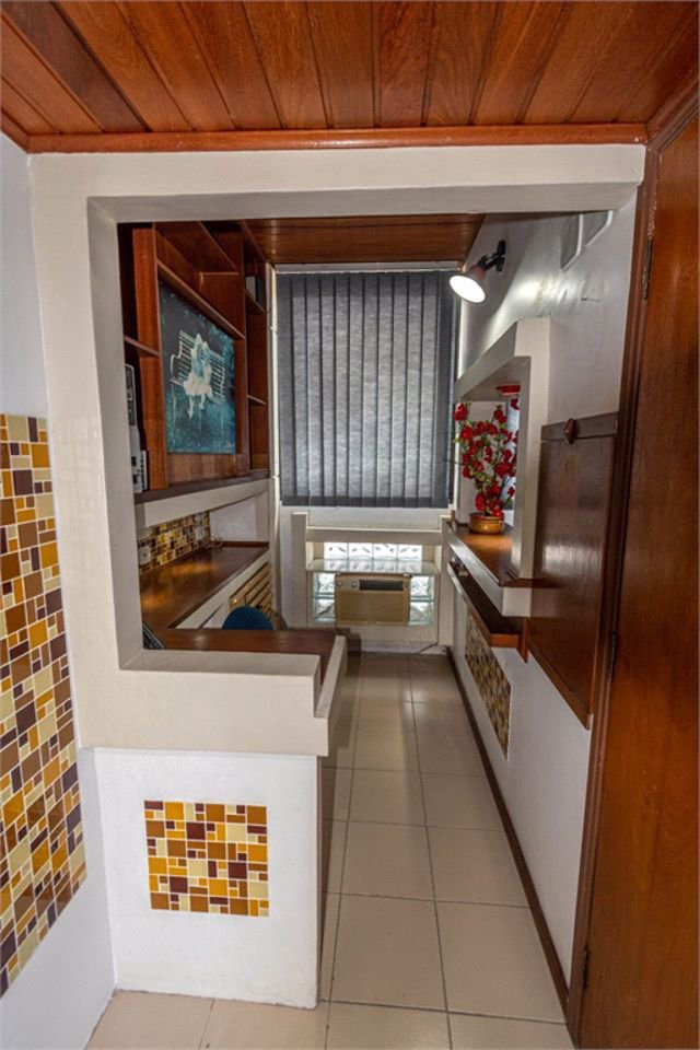 Sala Comercial à Venda na Encruzilhada – 100 M² – Santos/Sp