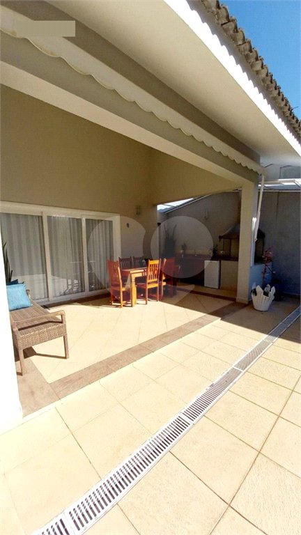 Casa à venda com 3 suítes no condomínio Residencial Parque Arco-íris, Atibaia - SP