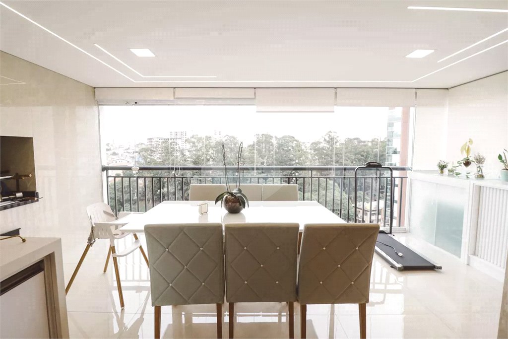 Apartamento à venda com 3 quartos, sendo 1 suíte,  em Vila Dom Pedro II, São Paulo, SP