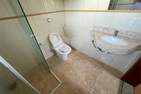 Casa para alugar com 3 suítes no condomínio Bosque de Grevilea, Vinhedo - SP